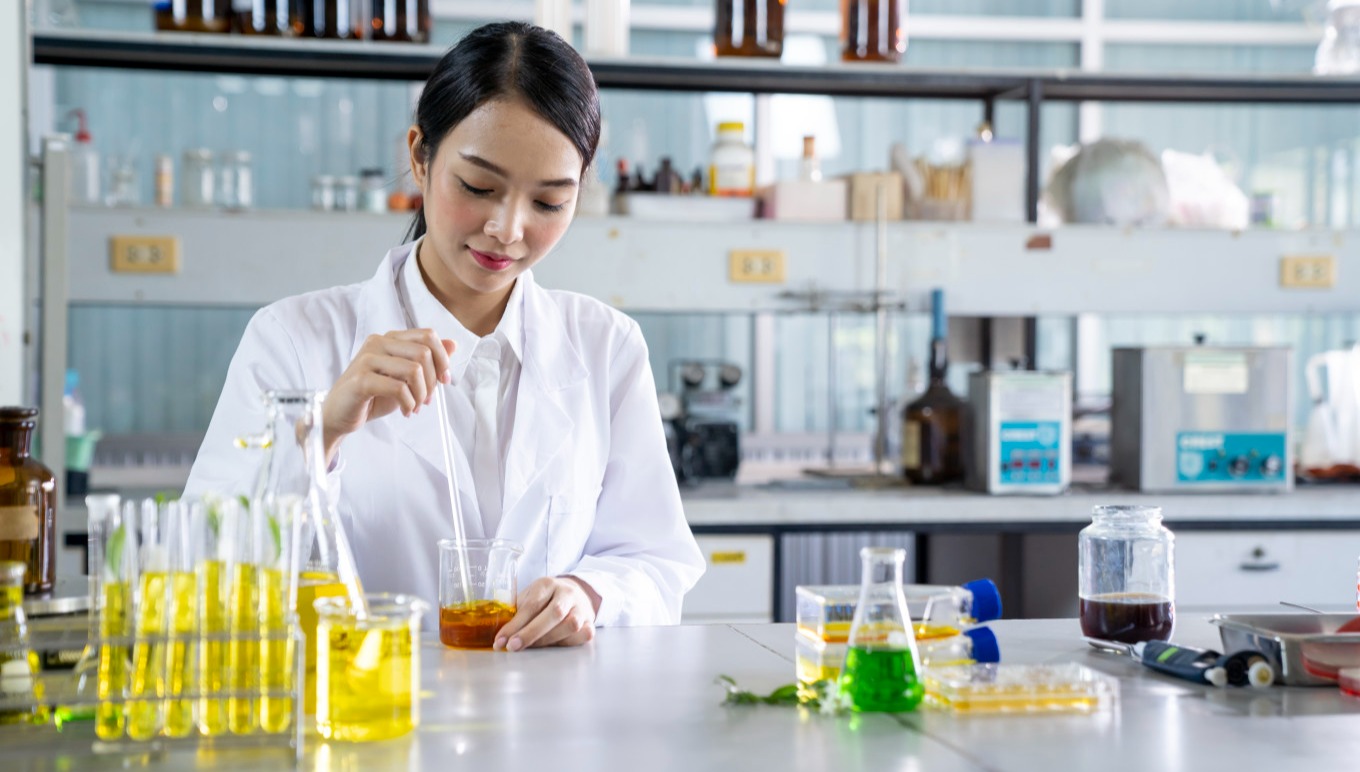 Woman in a chemist laboratory